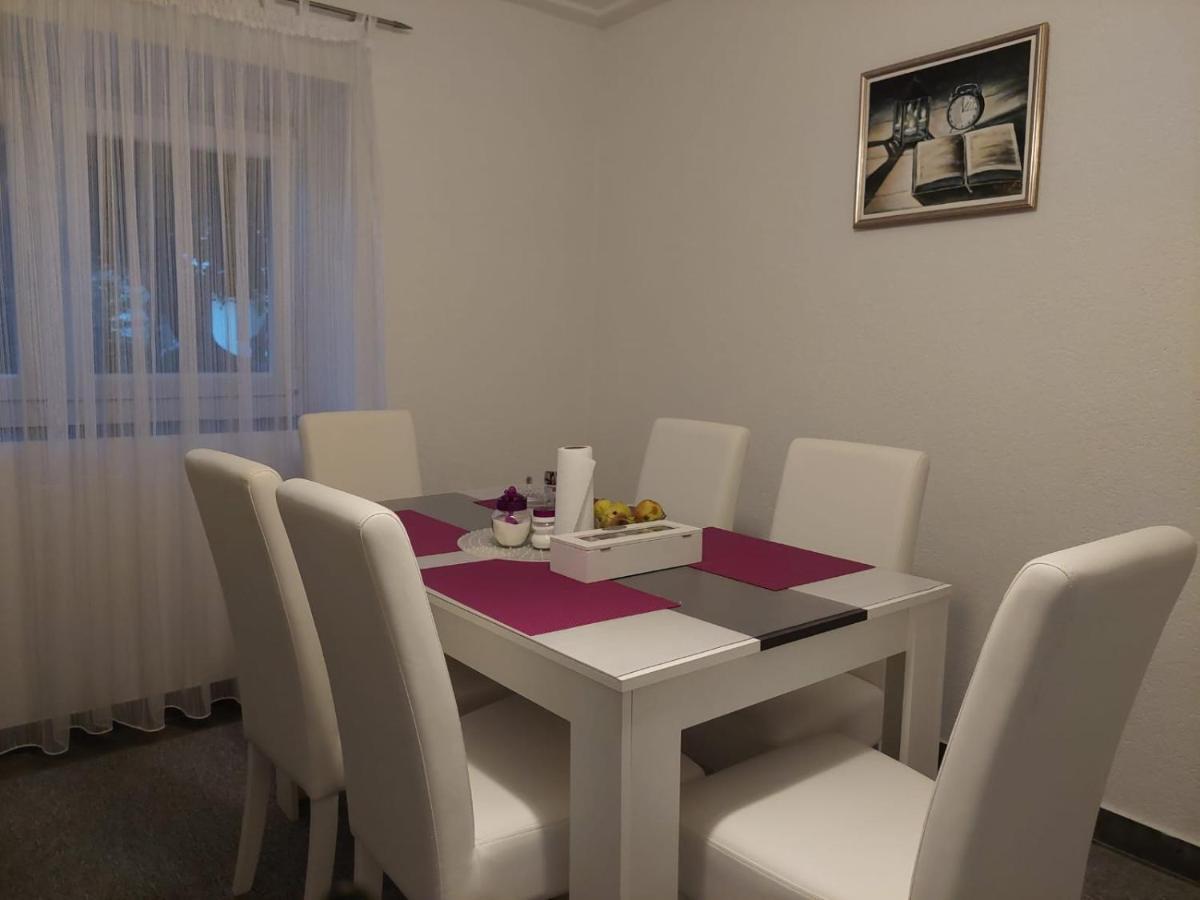 Apartman Amelaa Kulen Vakuf Exterior photo